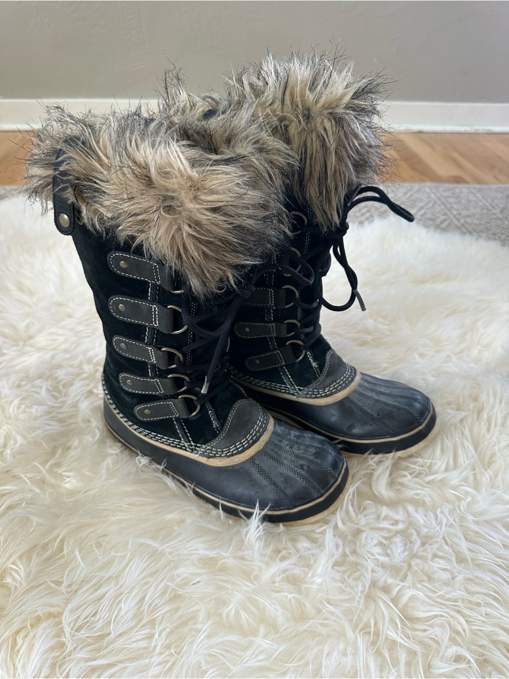 Sorel JOAN OF ARCTIC Women's Suede Waterproof Winter Jacket Boot Faux Fur